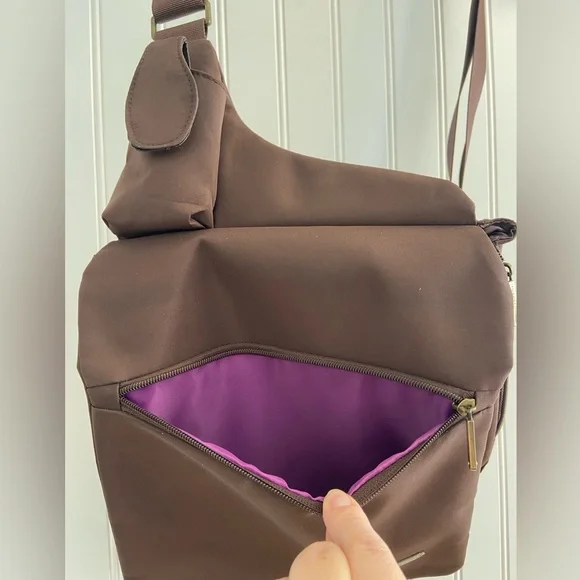Travelon Cross Body Anti Theft Travel Bag Brown Pink Lining Polyester Nylon - Picture 6 of 16